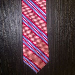 Red White and Blue Houndstooth Jos A Bank Tie